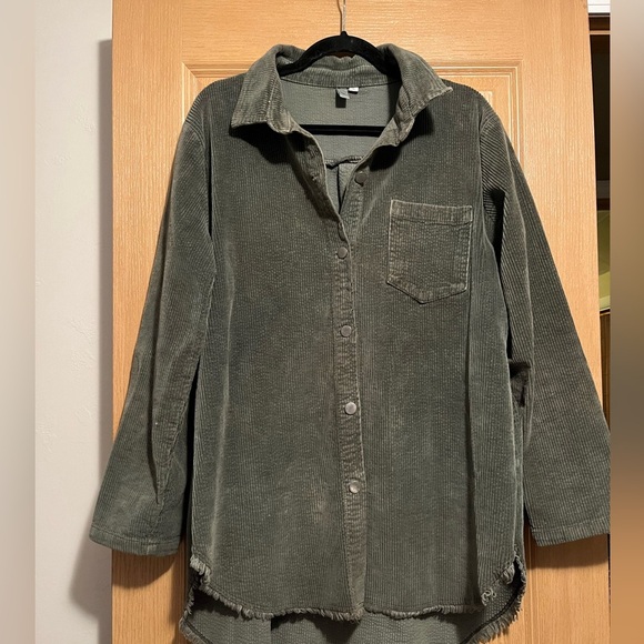 Elan Corduroy Button Front Raw Edge Hem Shirt Jacket - Picture 1 of 10